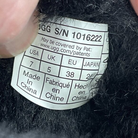 UGG Women's Classic Mini Ii Boot, Black, 07 NWB S148 - Picture 6 of 8